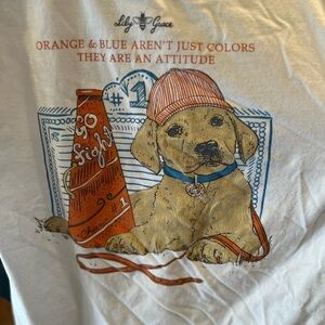 Lily Grace pocket t shirt size medium in GUC